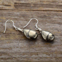 Charger l&#39;image dans la galerie, Boucles d&#39;oreilles en pyrite naturelle