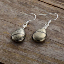 Charger l&#39;image dans la galerie, Boucles d&#39;oreilles en pyrite naturelle